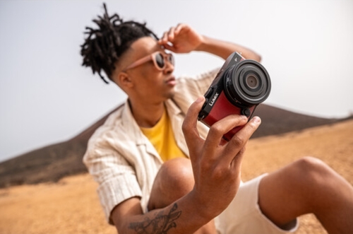 Panasonic Lumix DC-S9 Red